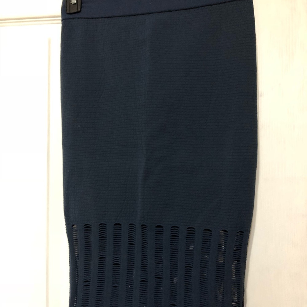 BCBG skirt pencil stretchy